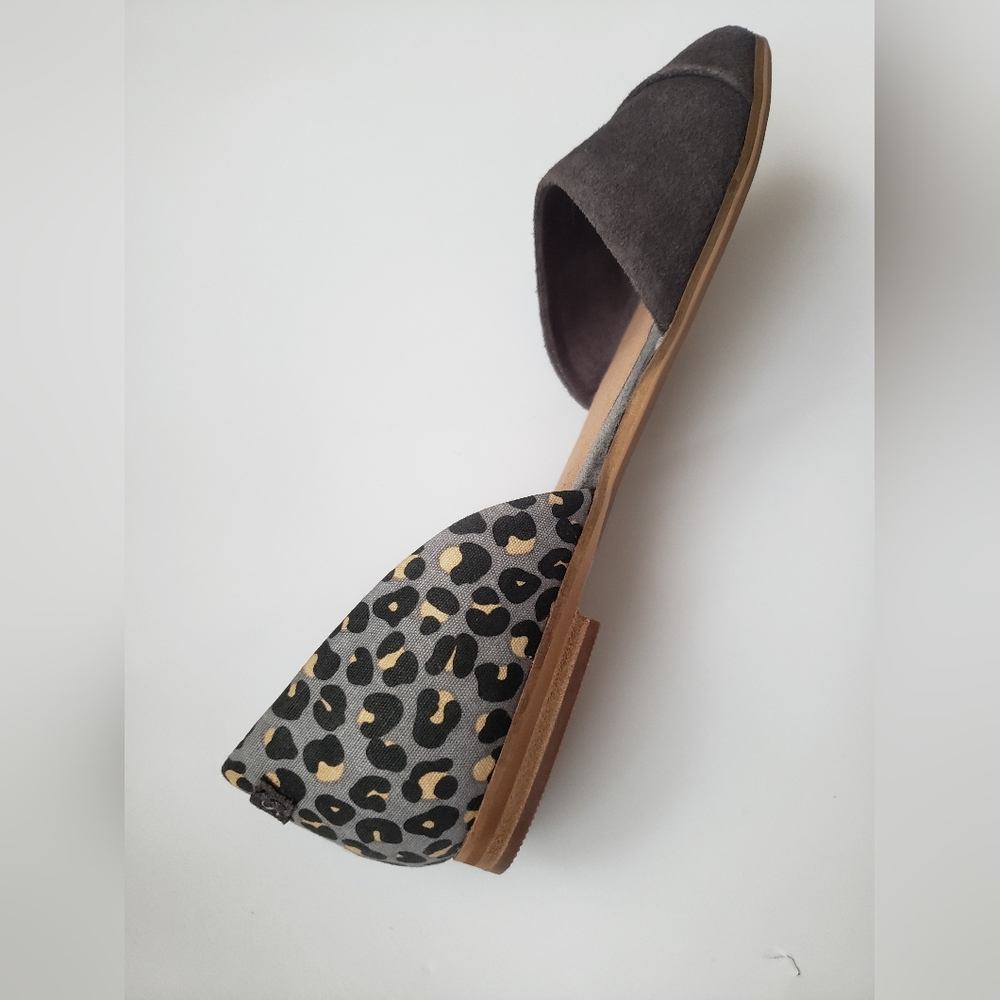 TOMS Jutti D'Orsay Leopard Loafer Flat Gray Color Size 6 - Picture 8 of 13